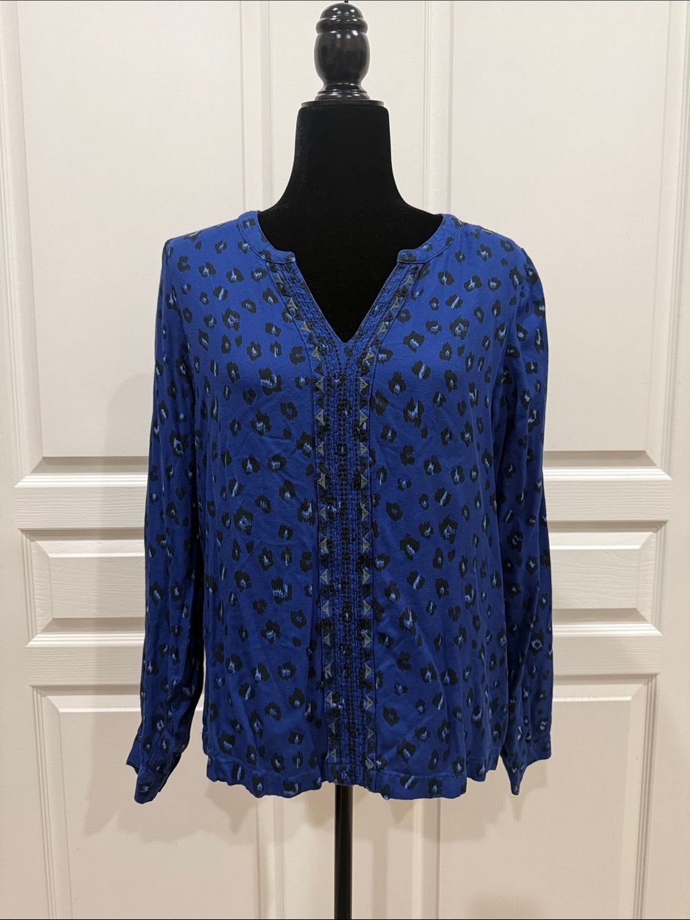 Aventura Royal Blue Leopard-Print V-Neck Long-Sleeve Blouse